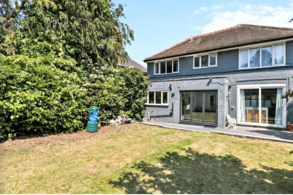Large Family Home Near Richmond Park New Malden Bagian luar foto
